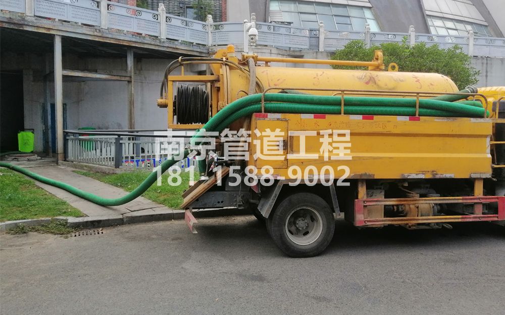277永宁商场隔油池吸污